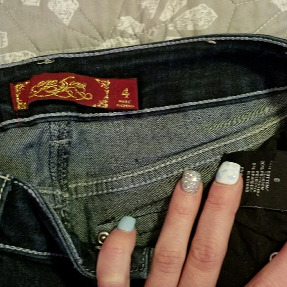 Jeans - Picture 4 of 4